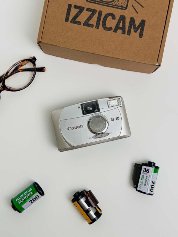 Пленочный фотоаппарат Canon BF-10, вид спереди